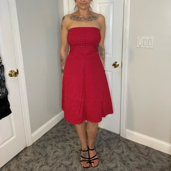 Jonathan Martin Red Dress with white polka dots - Picture 2 of 11